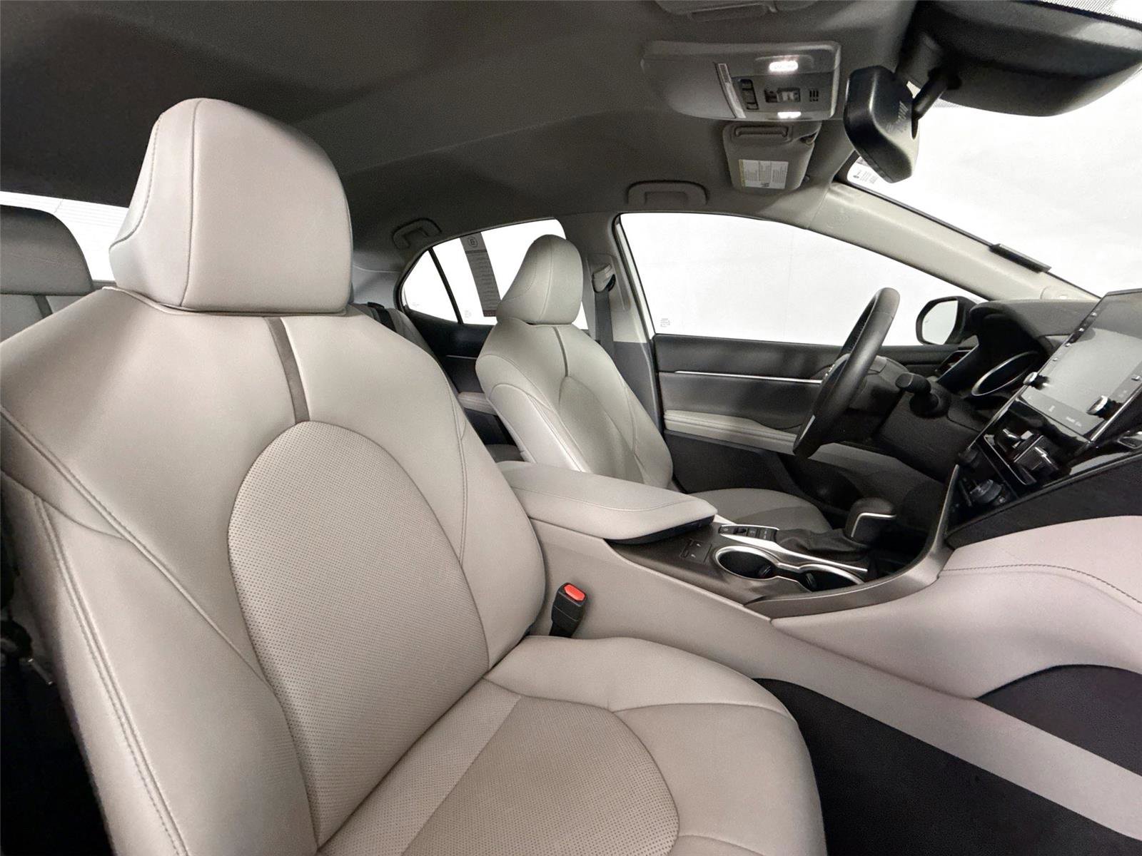 Certified 2022 Toyota Camry XLE image 40