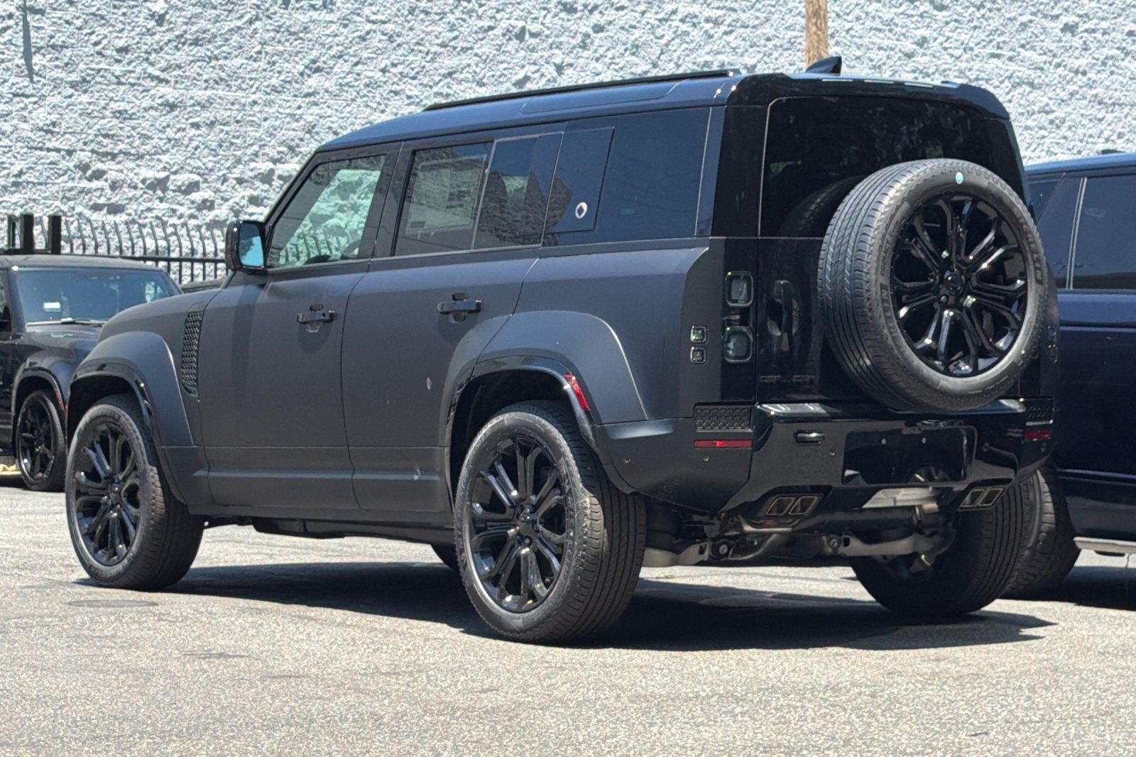 New 2026 Land Rover Defender 110 OCTA AWD/4WD image 3