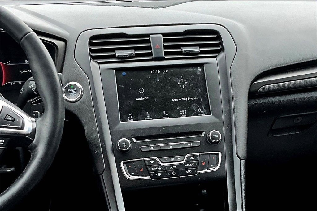 Used 2018 Ford Fusion SE w/ Equipment Group 201A image 6