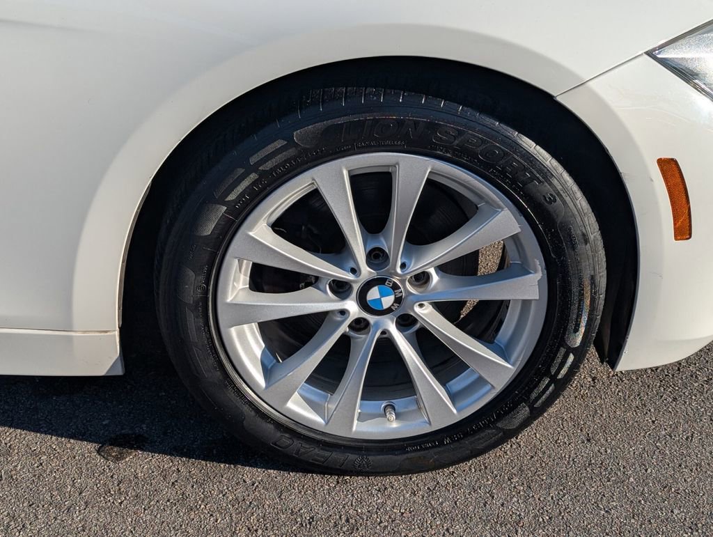 Used 2018 BMW 320i Sedan image 20