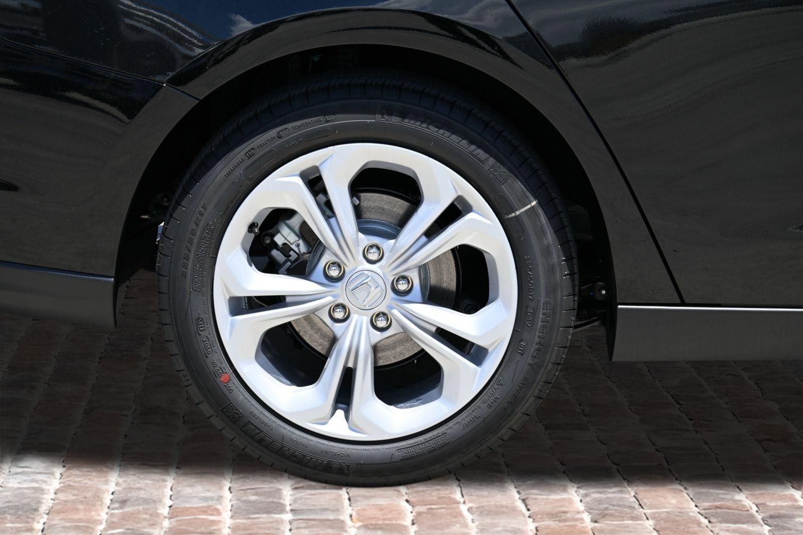 New 2026 Honda Accord LX image 35
