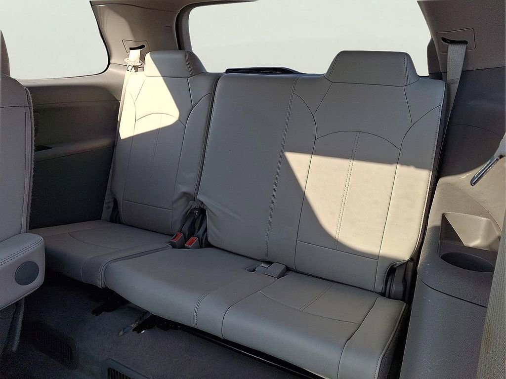 Used 2017 GMC Acadia Limited SLT image 12