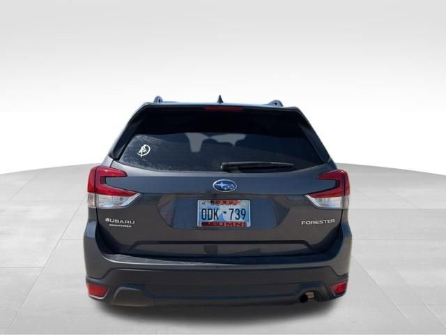 Used 2023 Subaru Forester Premium image 5