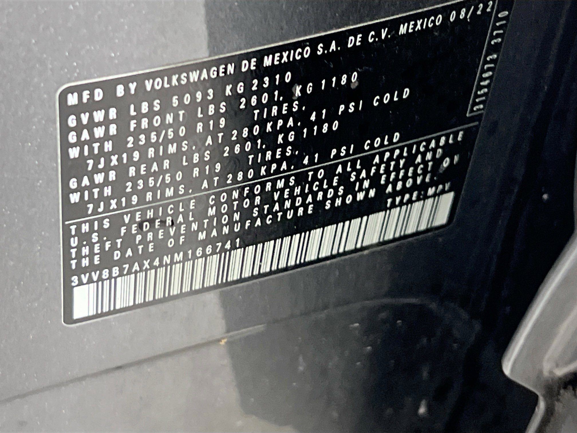 Used 2022 Volkswagen Tiguan SE R-Line image 31