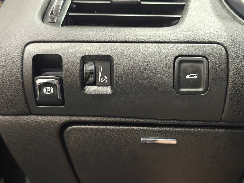 Used 2018 Chevrolet Impala LT FWD image 37