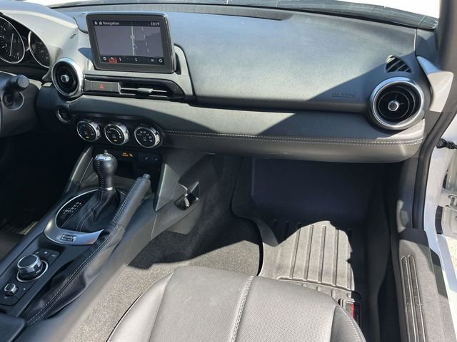 Used 2022 MAZDA MX-5 Miata Grand Touring RWD image 17