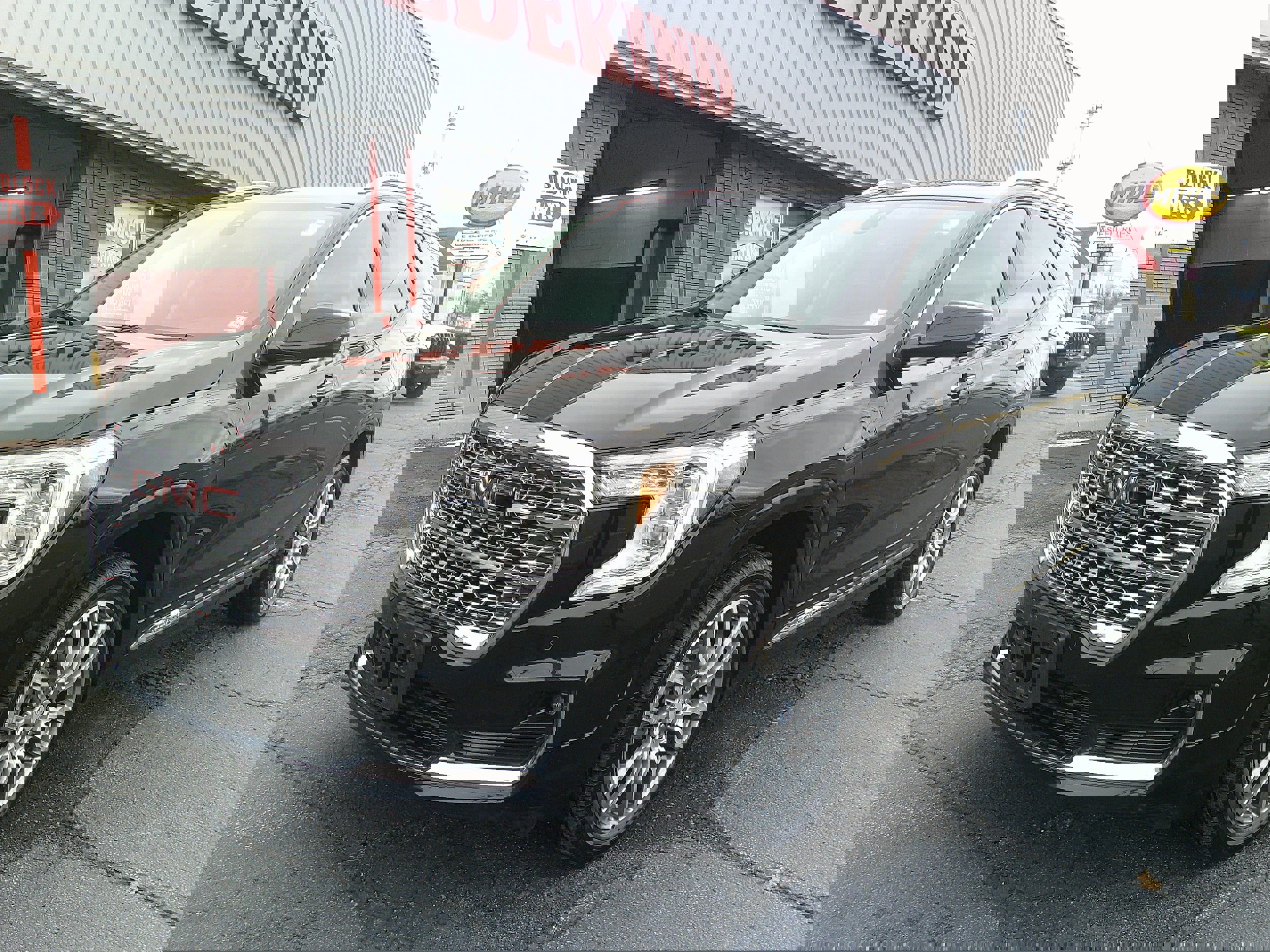 Used 2024 GMC Terrain Denali w/ Denali Premium Package image 11