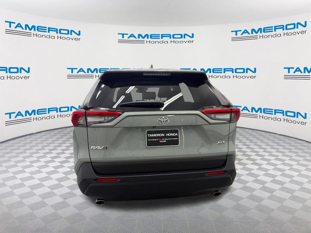 Used 2023 Toyota RAV4 XLE Premium FWD image 4