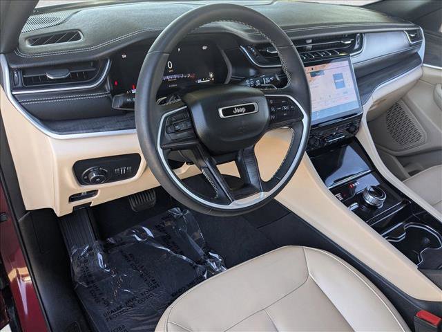 Used 2023 Jeep Grand Cherokee Limited AWD/4WD image 10