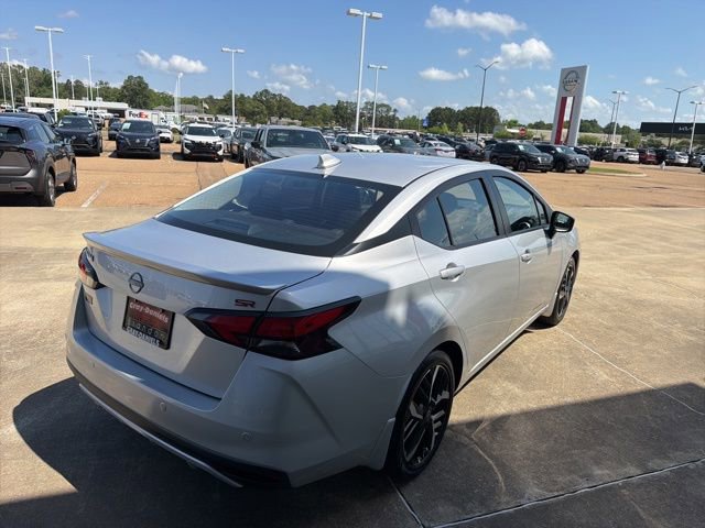 Certified 2025 Nissan Versa SR w/ Trunk Package image 4