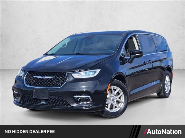 Used 2023 Chrysler Pacifica Touring-L FWD image 1