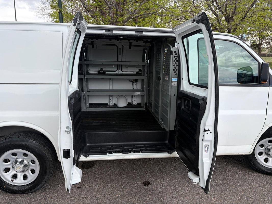 Used 2012 Chevrolet Express 1500 AWD image 21