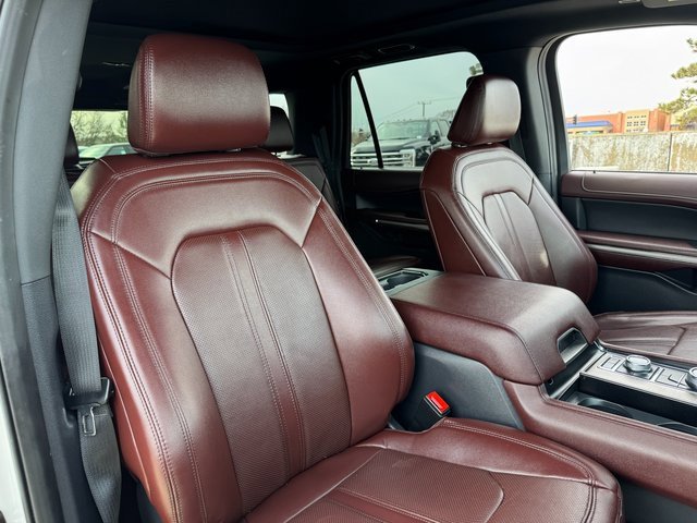 Used 2022 Ford Expedition Max Limited image 22