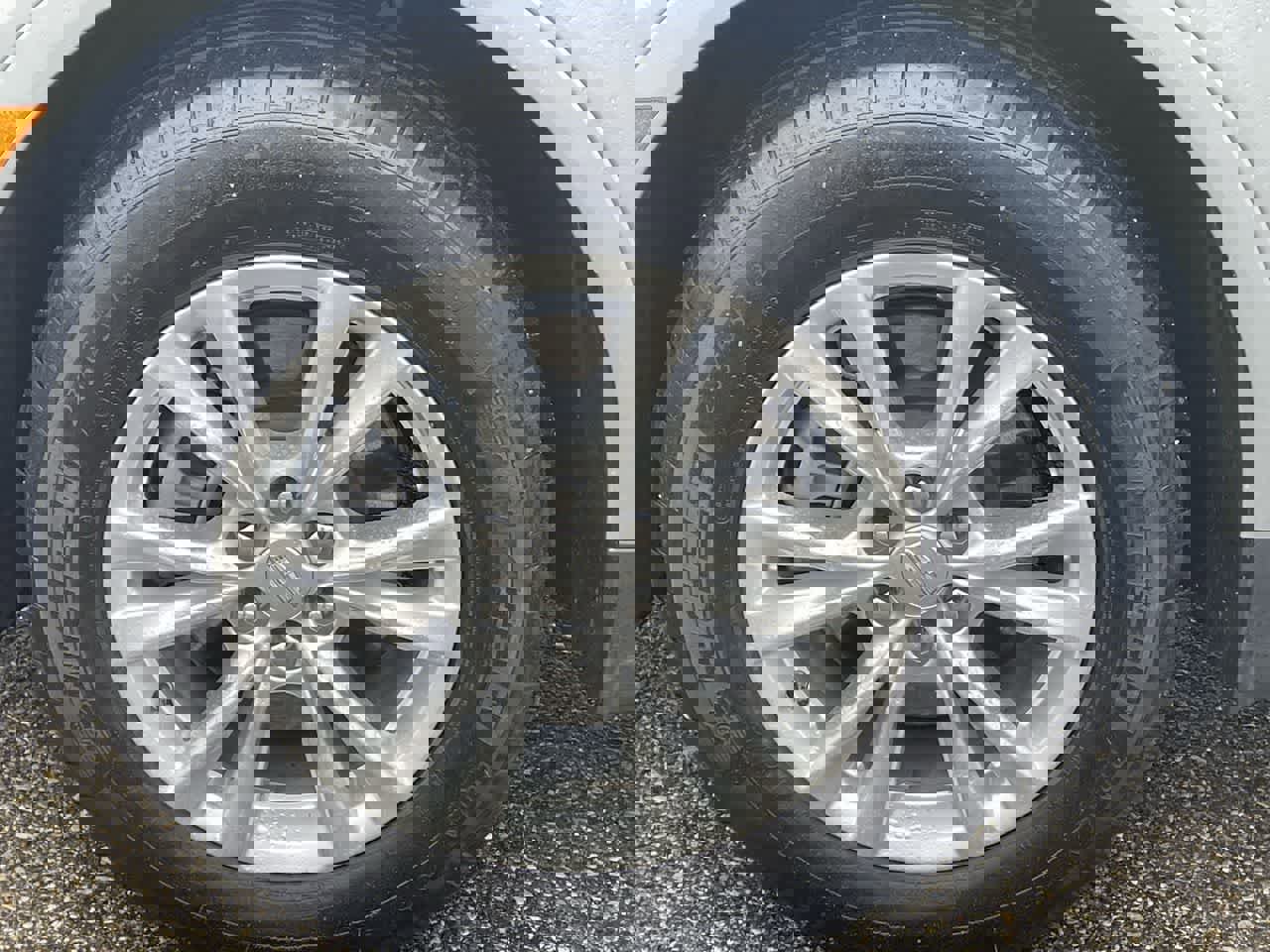 Certified 2024 Cadillac XT5 Luxury w/ LPO, Floor Liner Package image 35