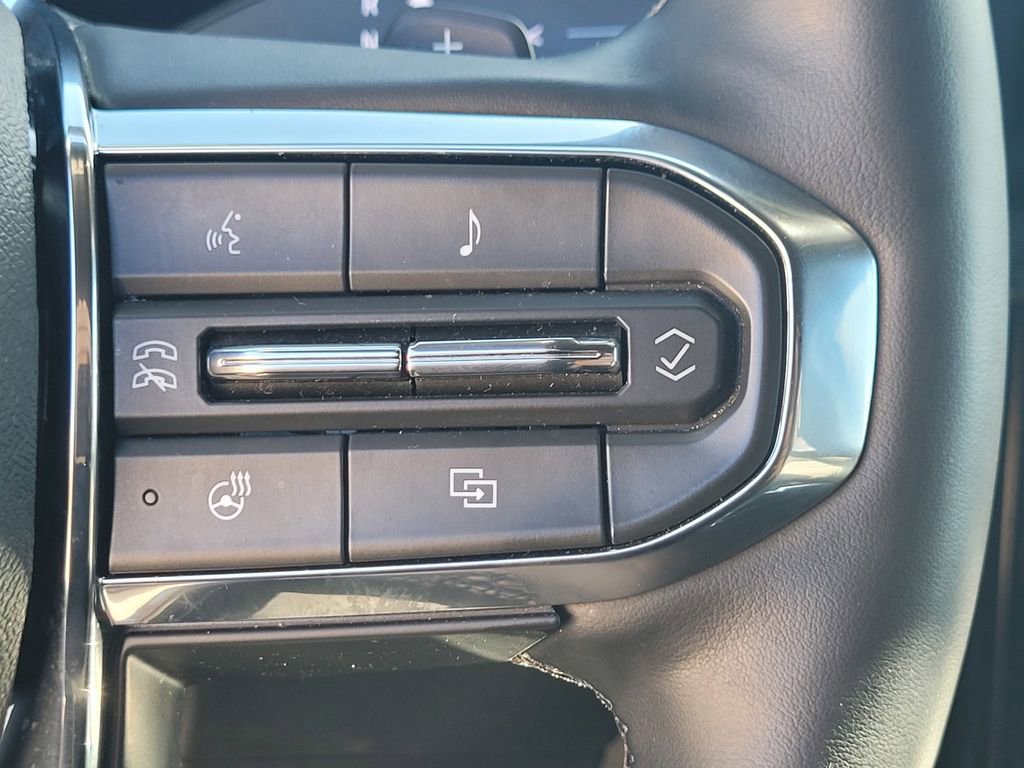 Used 2025 GMC Acadia Elevation image 23