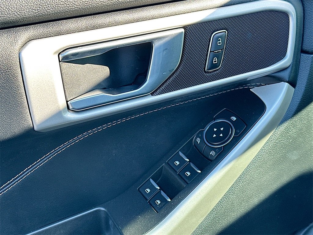 Used 2022 Ford Explorer XLT image 21