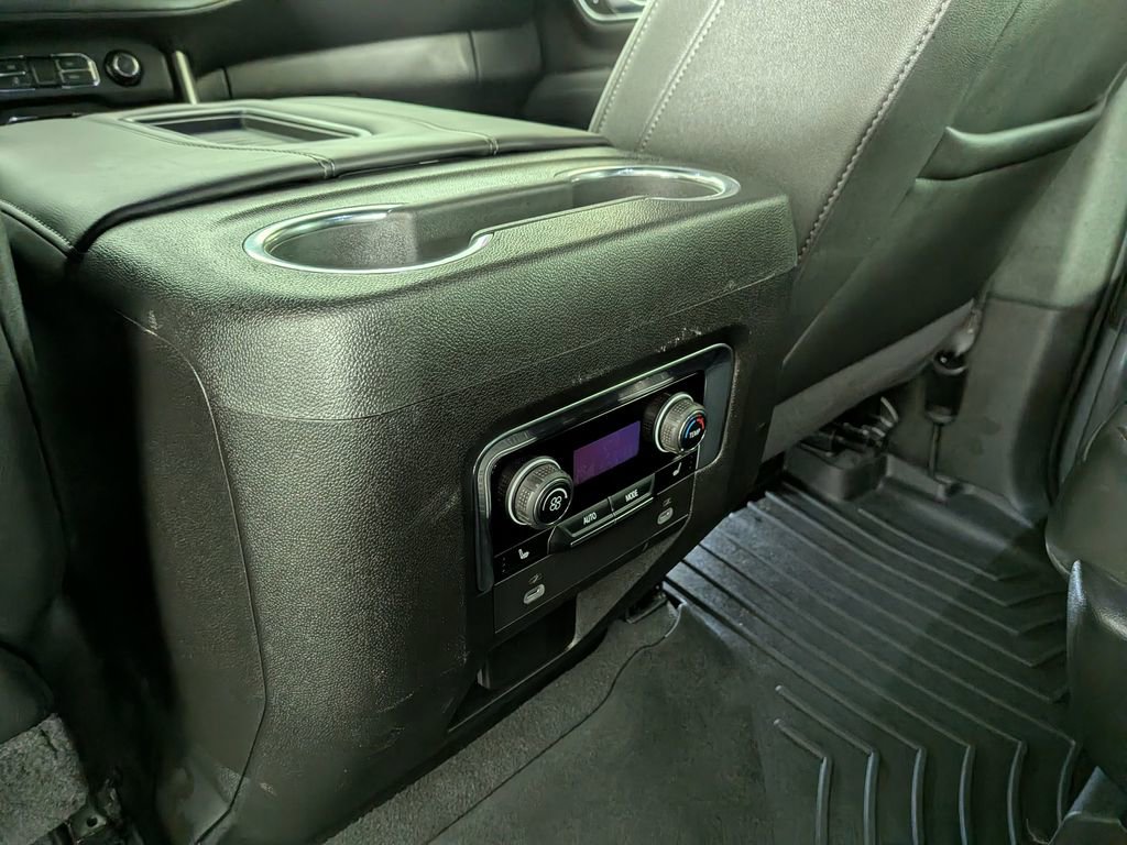 Certified 2024 Chevrolet Tahoe Z71 w/ Luxury Package image 35