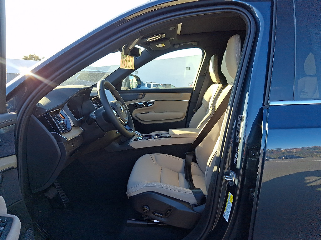 New 2027 Volvo XC90 B6 Plus AWD/4WD image 11