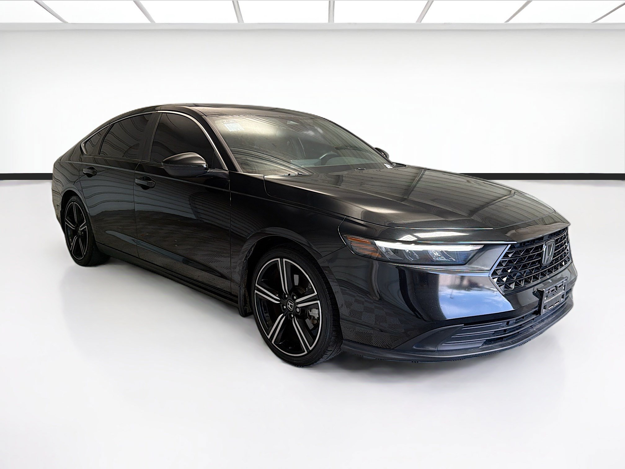 Used 2024 Honda Accord Sport image 3