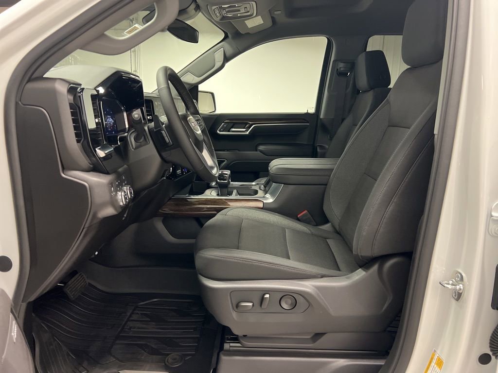New 2026 GMC Sierra 1500 Elevation image 9