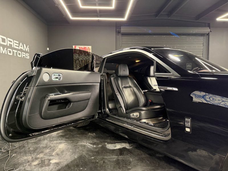 Used 2015 Rolls-Royce Wraith RWD image 18