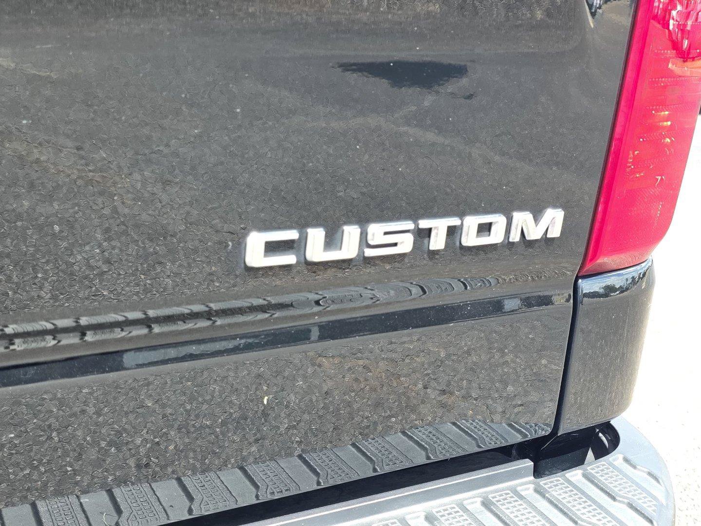 Used 2023 Chevrolet Silverado 1500 Custom w/ LPO, Dark Essentials Package RWD image 32
