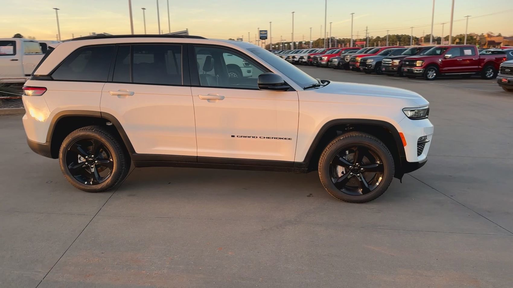 New 2025 Jeep Grand Cherokee Limited w/ Black Appearance Package RWD image 2