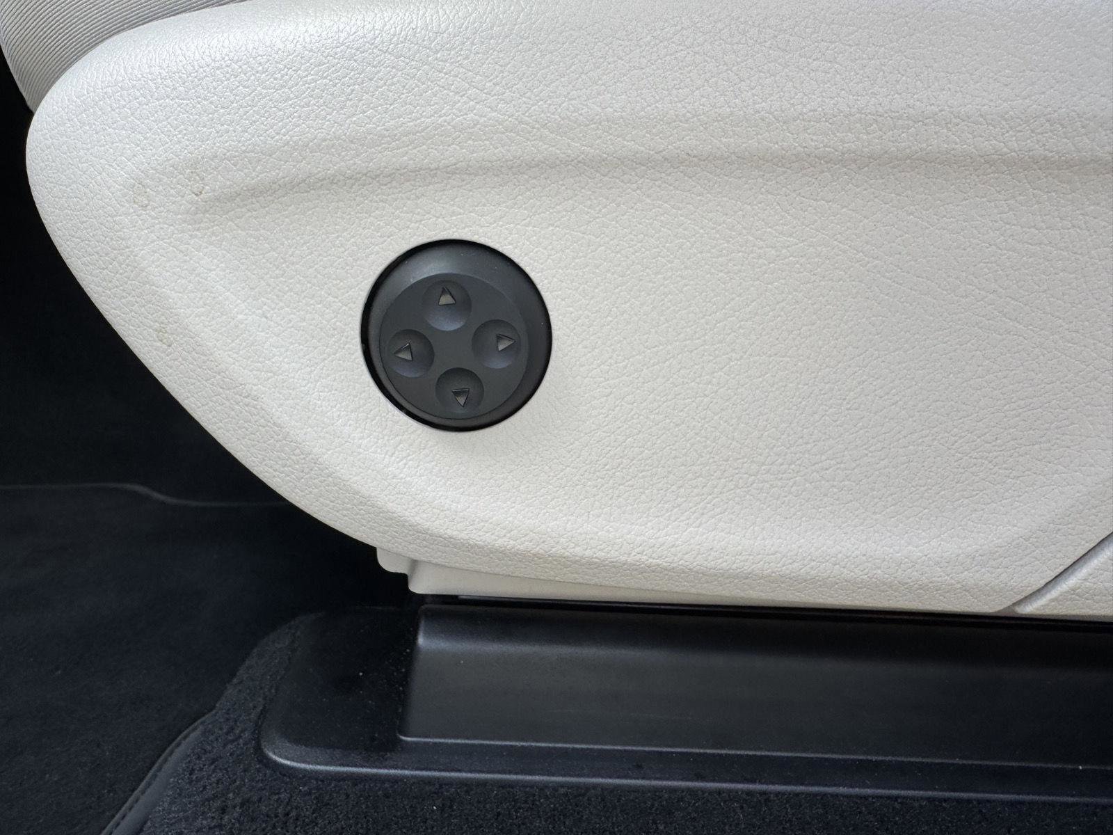 Certified 2026 Mercedes-Benz GLE 350 4MATIC image 8