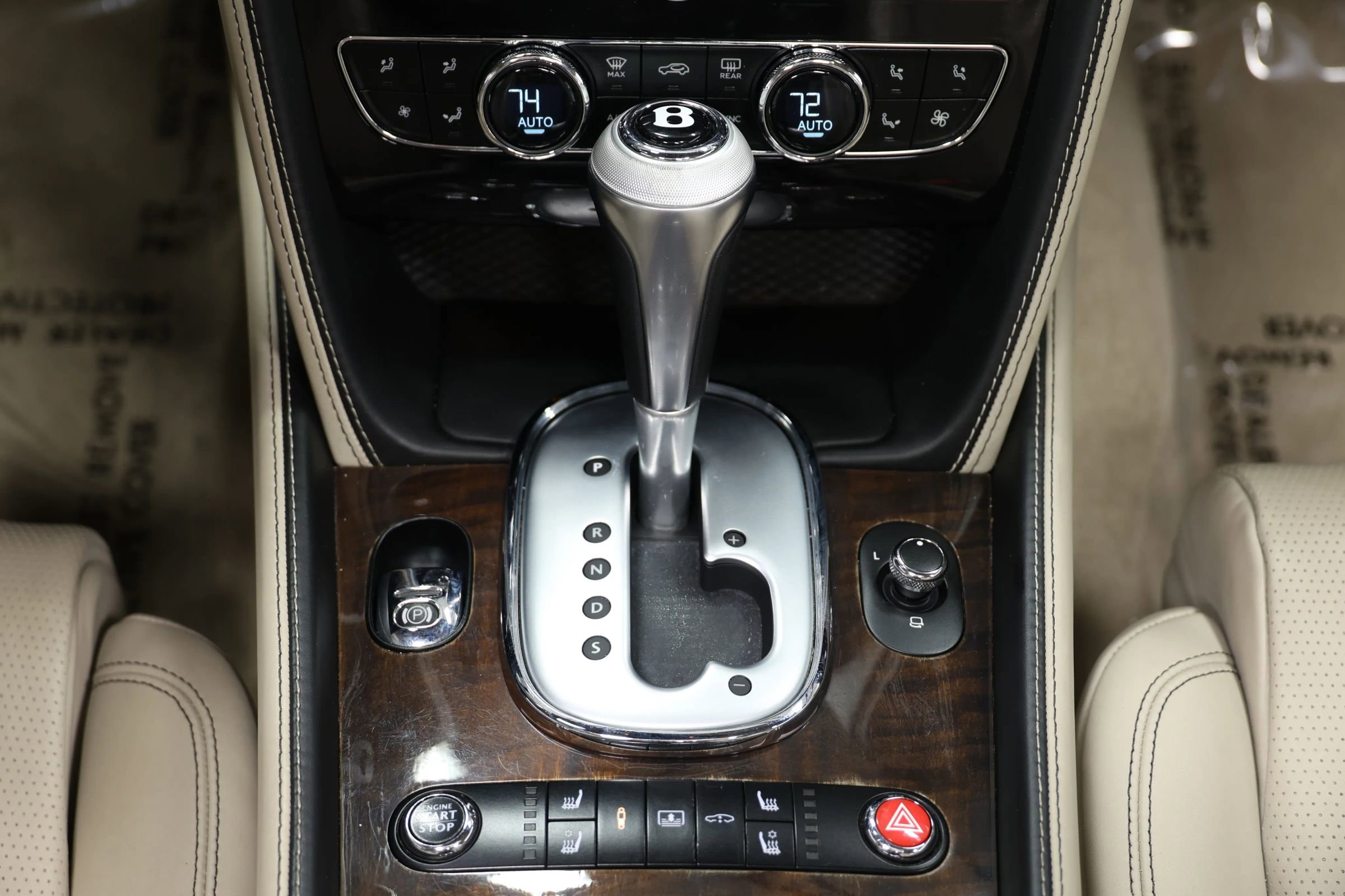 Used 2014 Bentley Flying Spur W12 AWD/4WD image 44