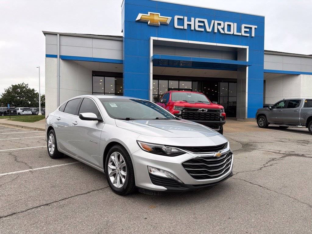 Used 2021 Chevrolet Malibu LT FWD image 1