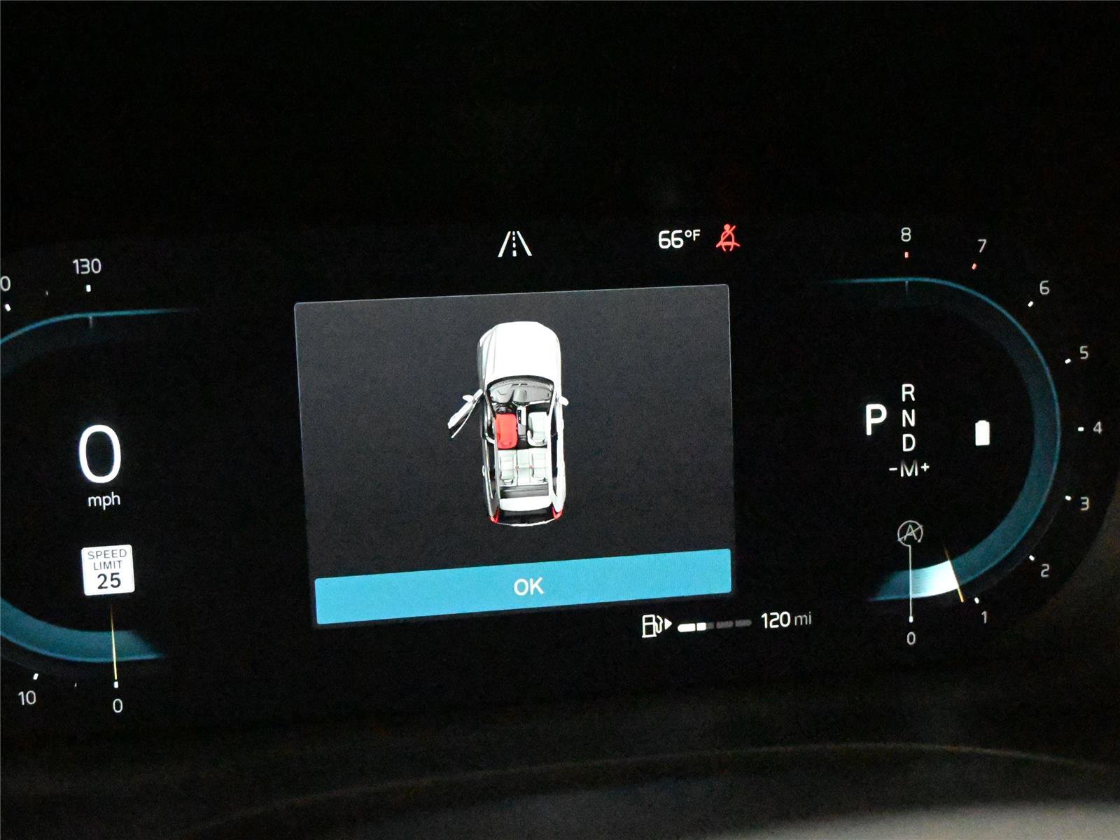 Used 2023 Volvo XC60 B6 Ultimate w/ Climate Package image 3