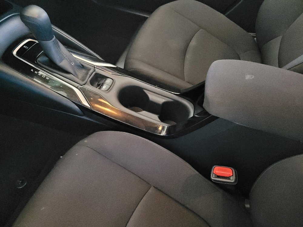 Used 2021 Toyota Corolla LE image 26