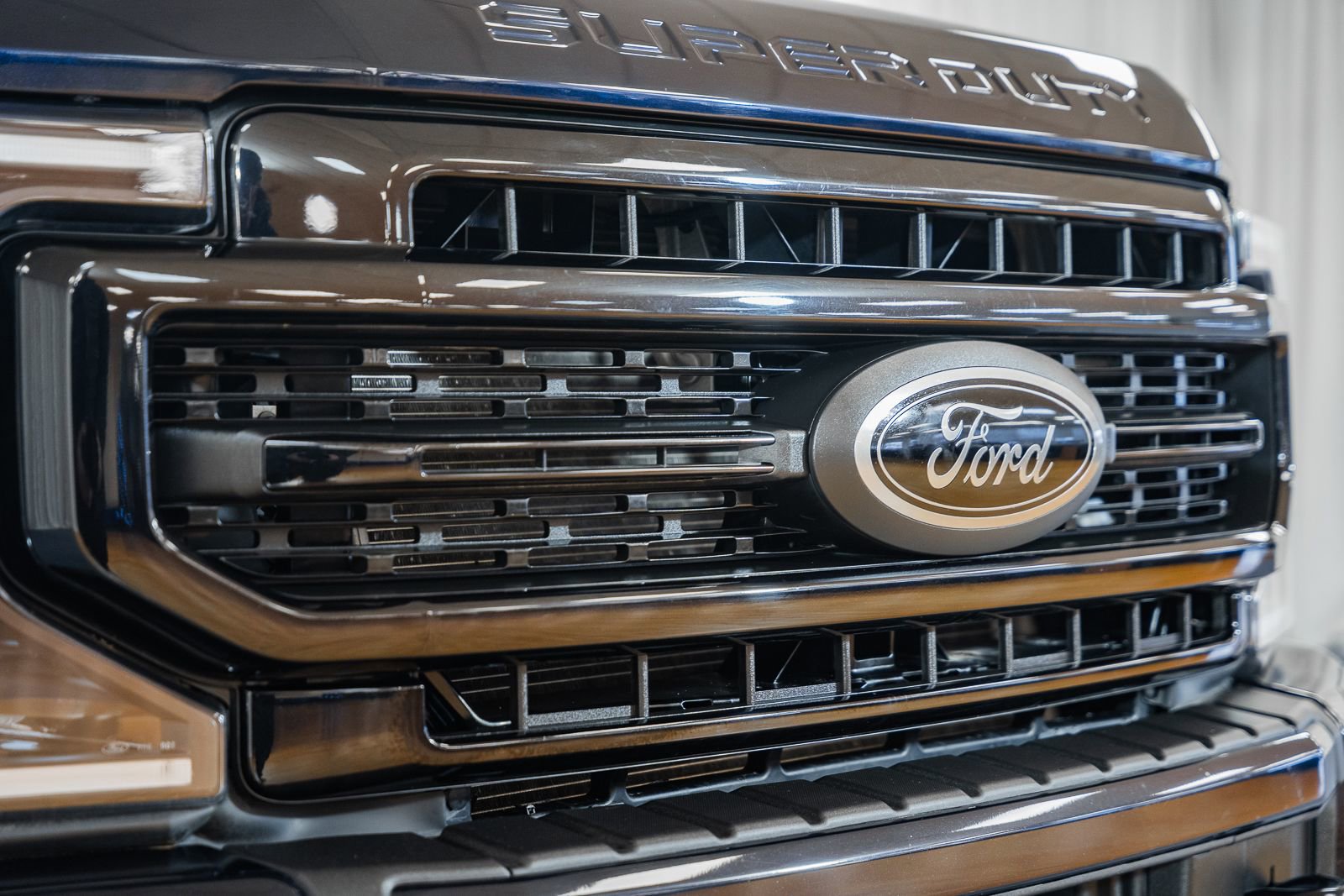 Certified 2022 Ford F250 Lariat w/ Black Appearance Pkg image 13