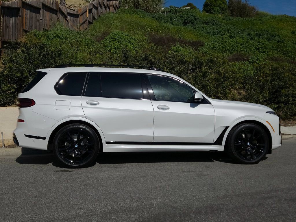 New 2026 BMW X7 xDrive40i w/ M Sport Package image 4