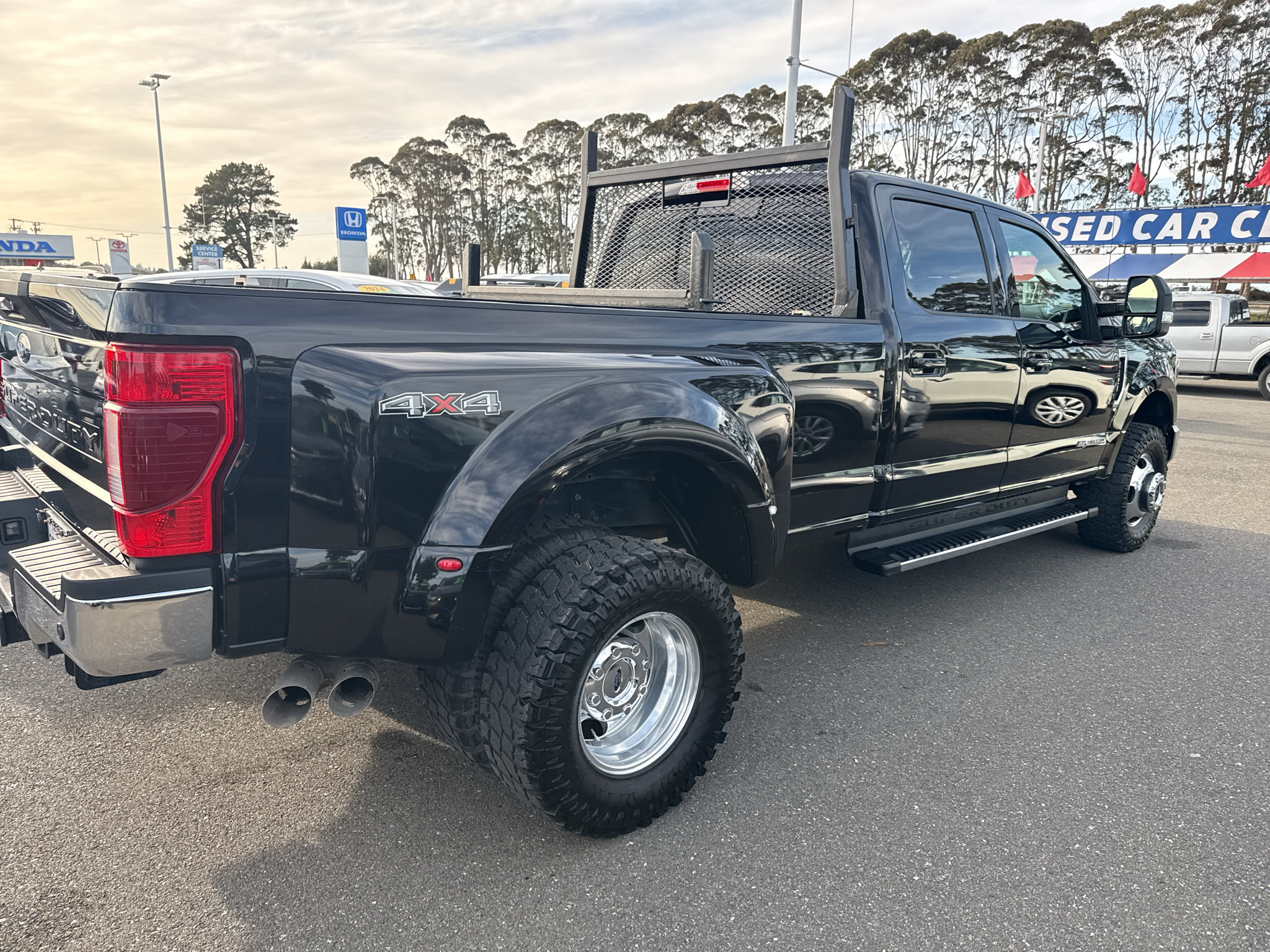 Used 2020 Ford F350 Lariat AWD/4WD image 5