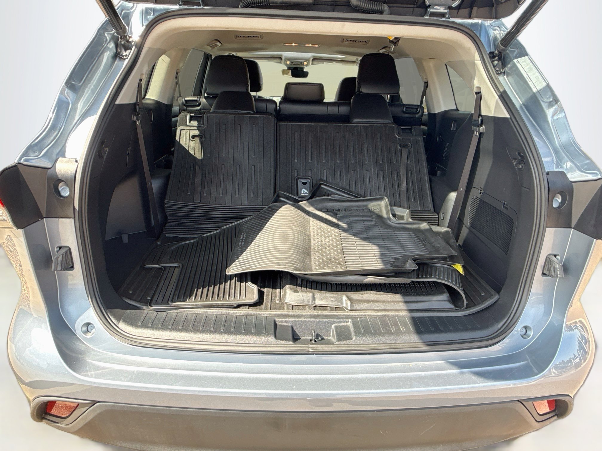 Used 2023 Toyota Highlander XLE AWD/4WD image 31