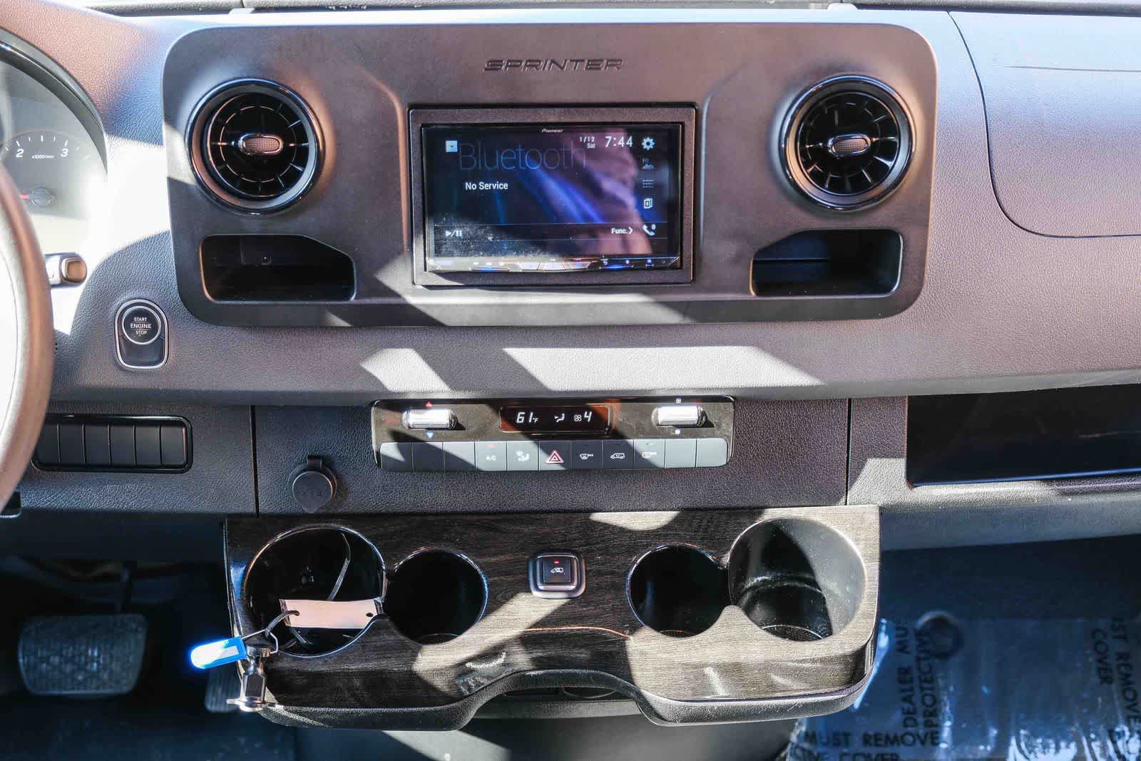 Used 2020 Mercedes-Benz Sprinter 3500 w/ Windows All Around Package image 18