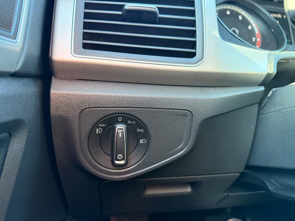 Used 2019 Volkswagen Atlas SE image 13