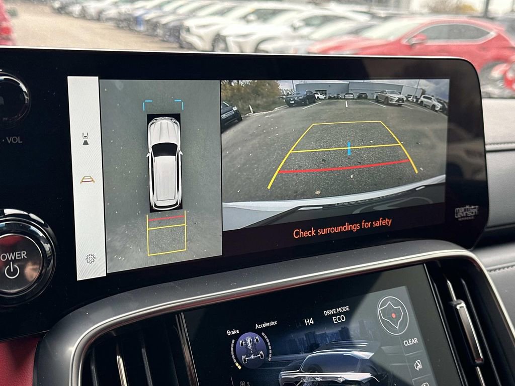 Certified 2025 Lexus LX 700h F Sport image 32