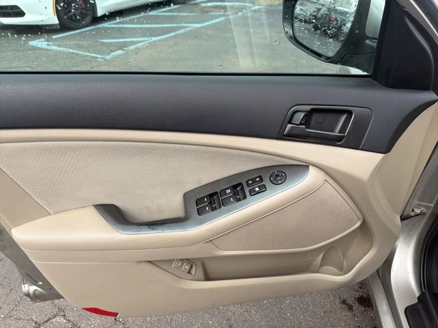 Used 2013 Kia Optima LX w/ Convenience Pkg image 12