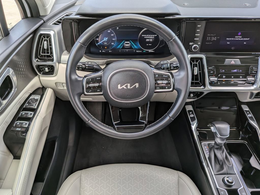 Certified 2023 Kia Sorento SX FWD image 16
