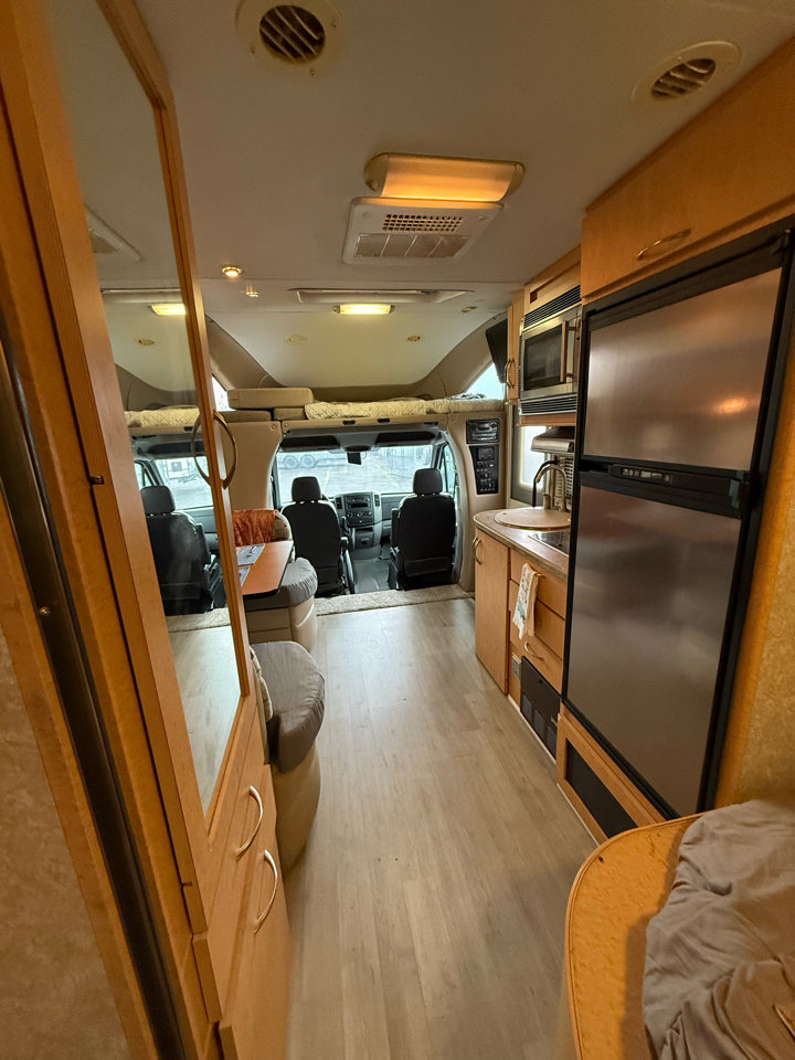 Used 2008 Dodge Sprinter 3500 image 16