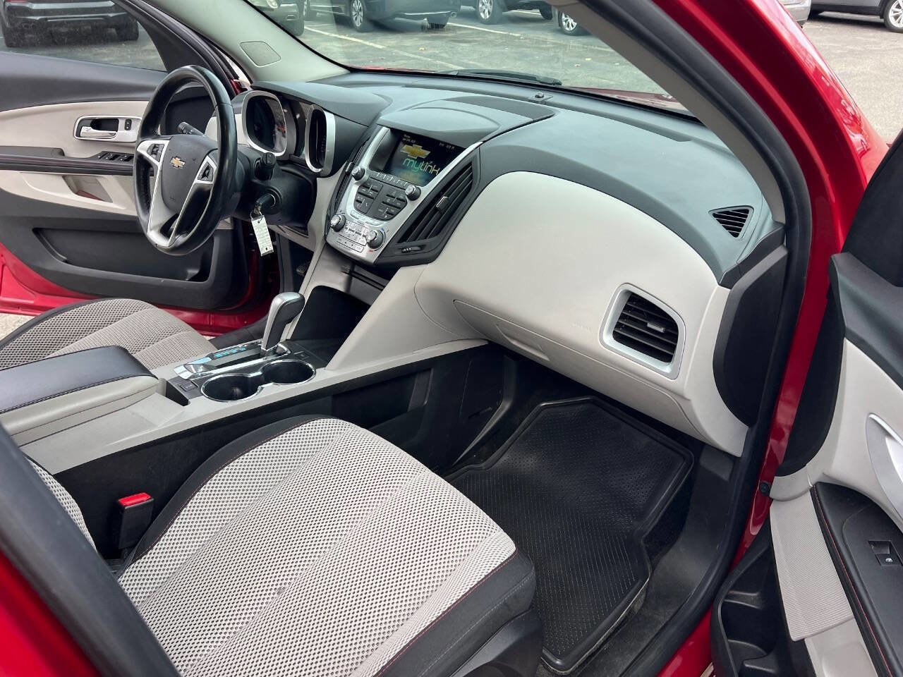 Used 2015 Chevrolet Equinox LT w/ Driver Convenience Package FWD image 18