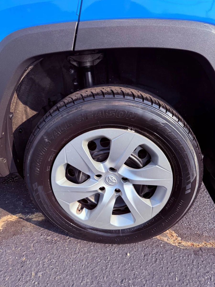 Used 2019 Toyota RAV4 LE w/ All Weather Liner Package image 40