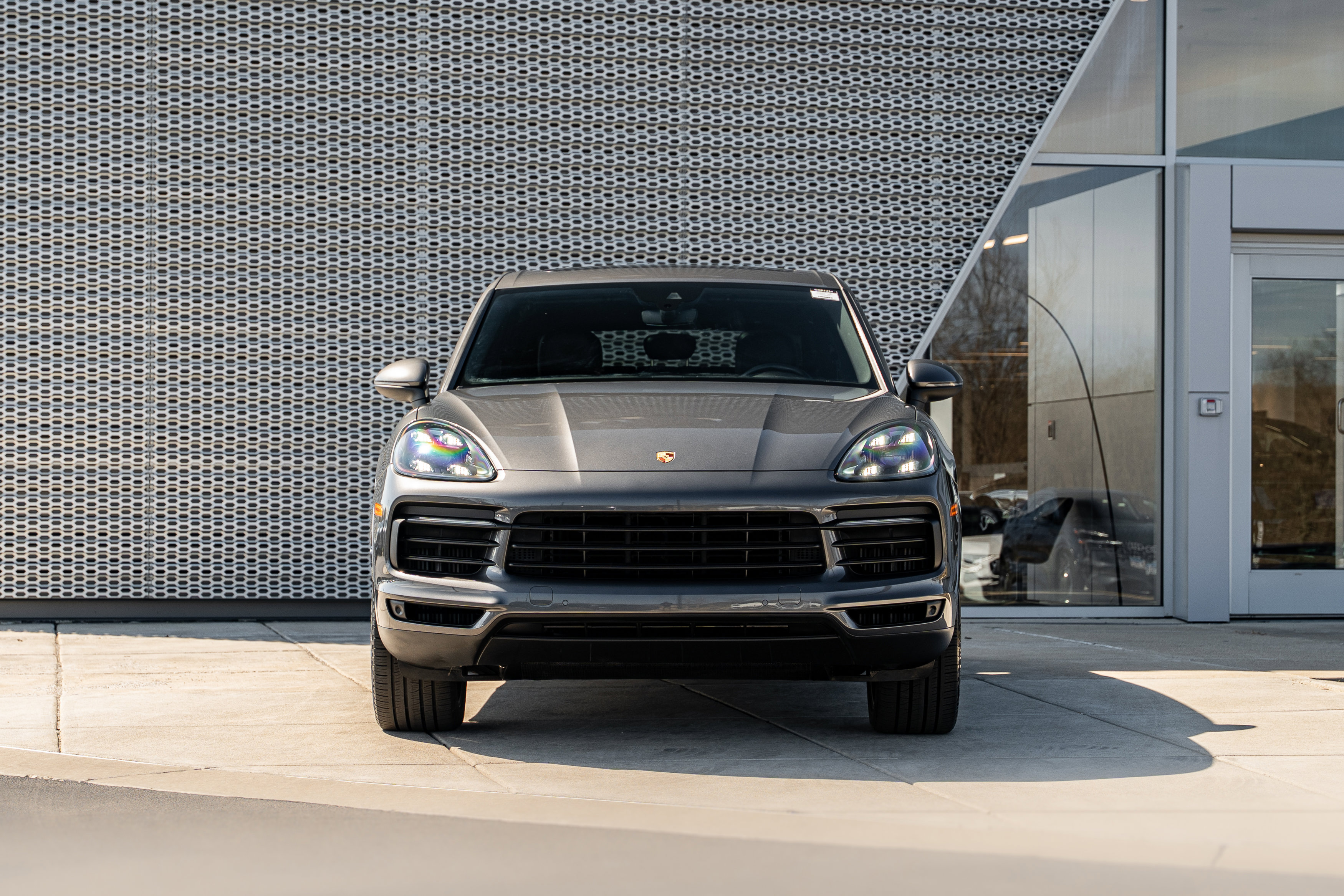 Used 2020 Porsche Cayenne image 38