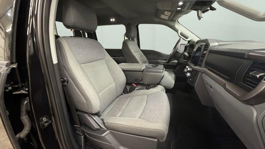 Used 2025 Ford F150 XLT w/ Equipment Group 301A Standard image 9