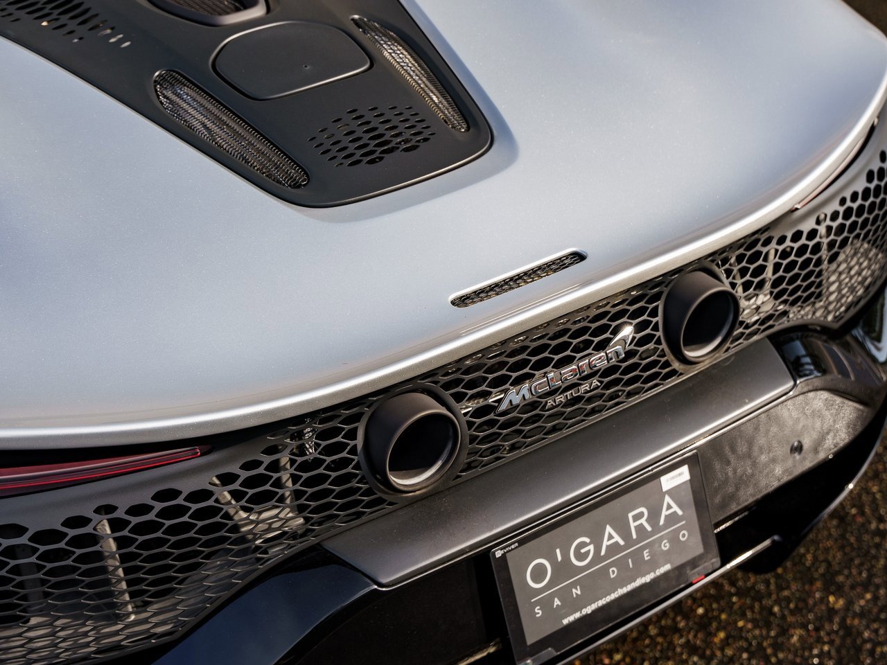 Used 2023 McLaren Artura image 19