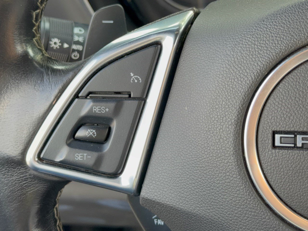 Used 2023 Chevrolet Camaro LT RWD image 18