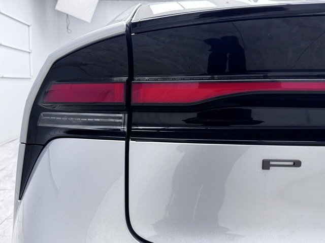 Used 2024 Toyota Prius LE image 14