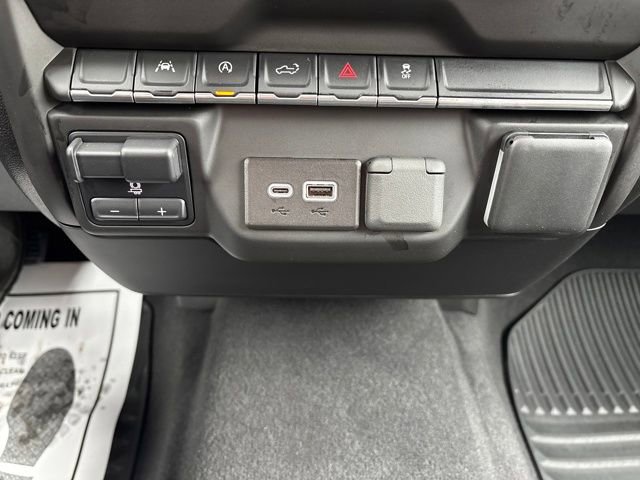 Used 2023 Chevrolet Silverado 1500 Custom w/ Rally Edition image 19
